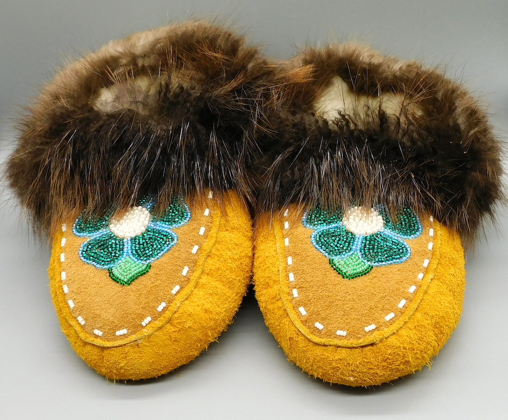 Beaded Moosehide Slippers- Floral Design Size 8 â North End Gallery